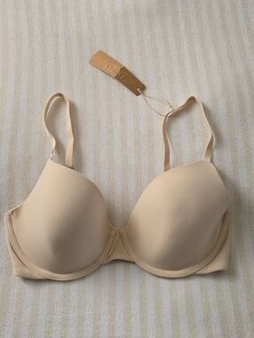 SKIMS Fits Everybody T-shirt Bra Size:32D Sand